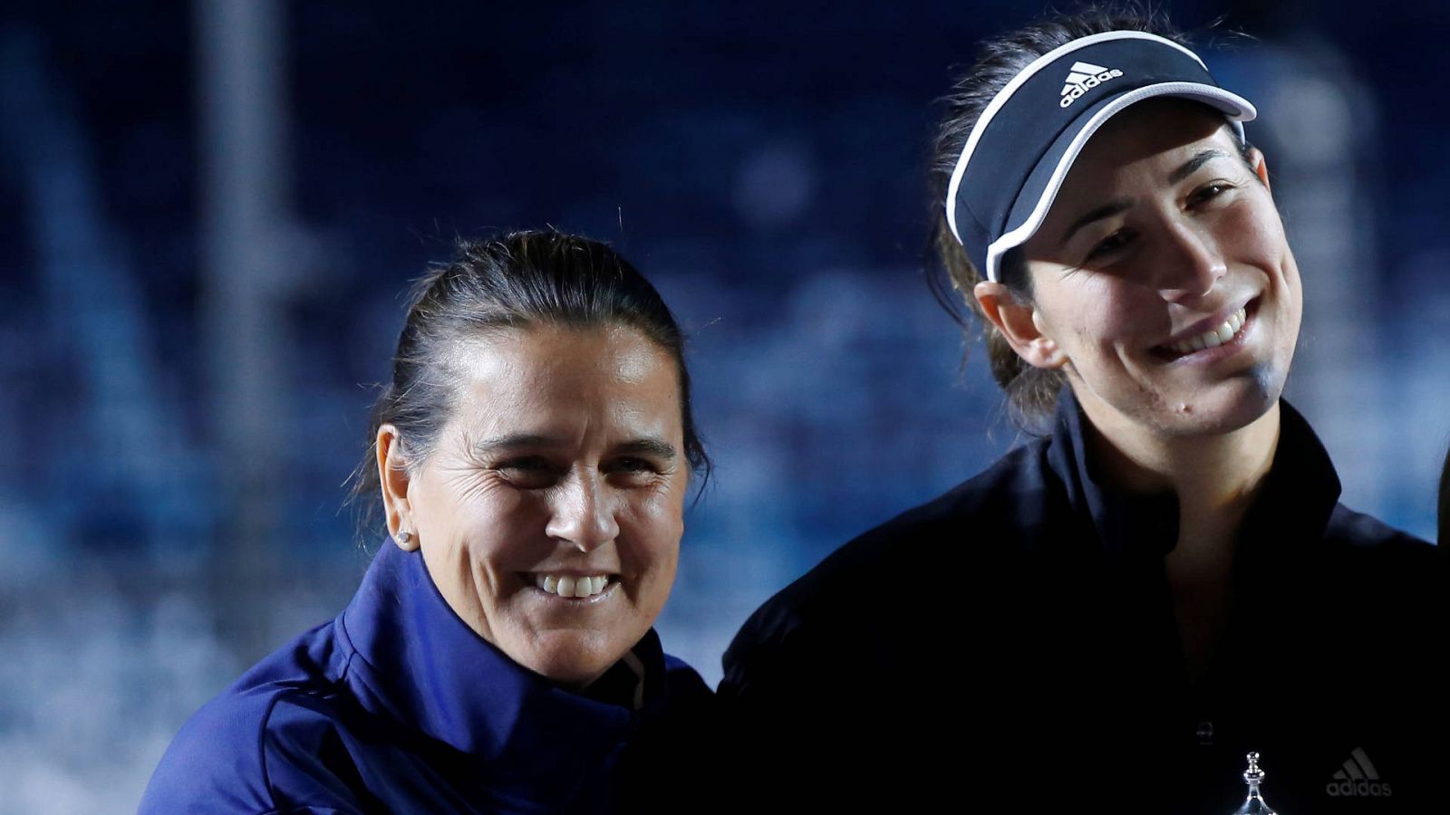 Garbiñe Muguruza y Conchita Martínez