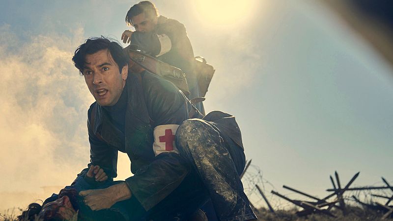 Sangre, amor y guerra: As� comienza la serie 'Los pacientes del doctor Garc�a'