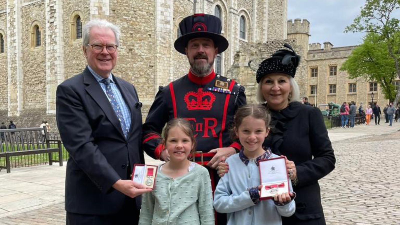 850 ciudadanos invitados a la coronación de Carlos III