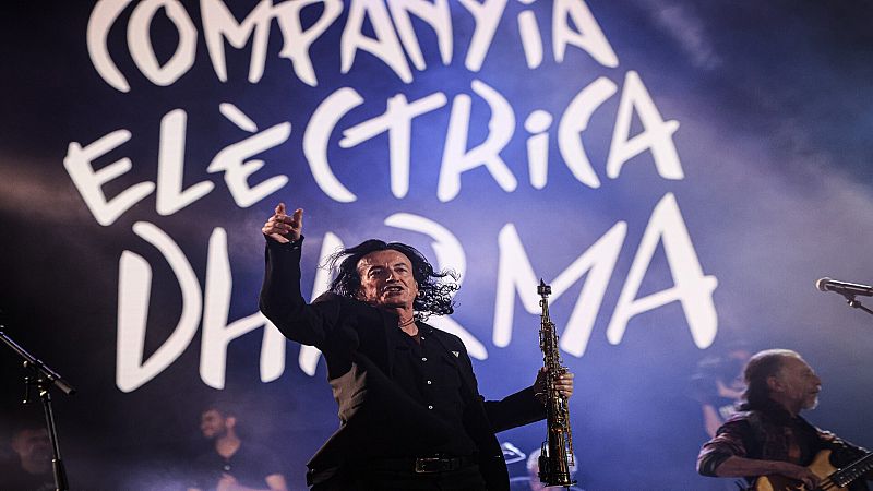 Companyia Elctrica Dharma: 50 anys de passi per la msica amb el pblic engrescat