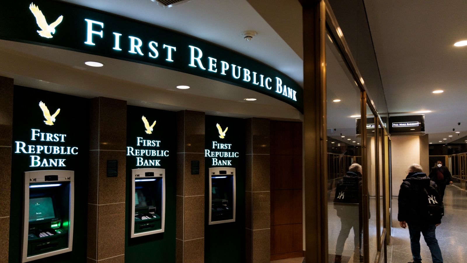 Una sucursal de First Republic Bank en Nueva York