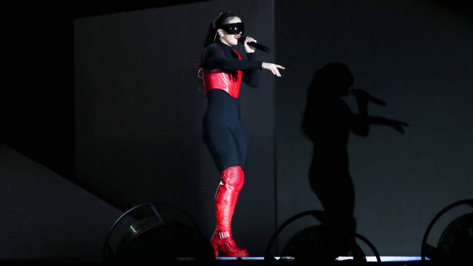 Rosalía ha cerrado su gira por América con un concierto gratuito en el Zócalo de Ciudad de México.