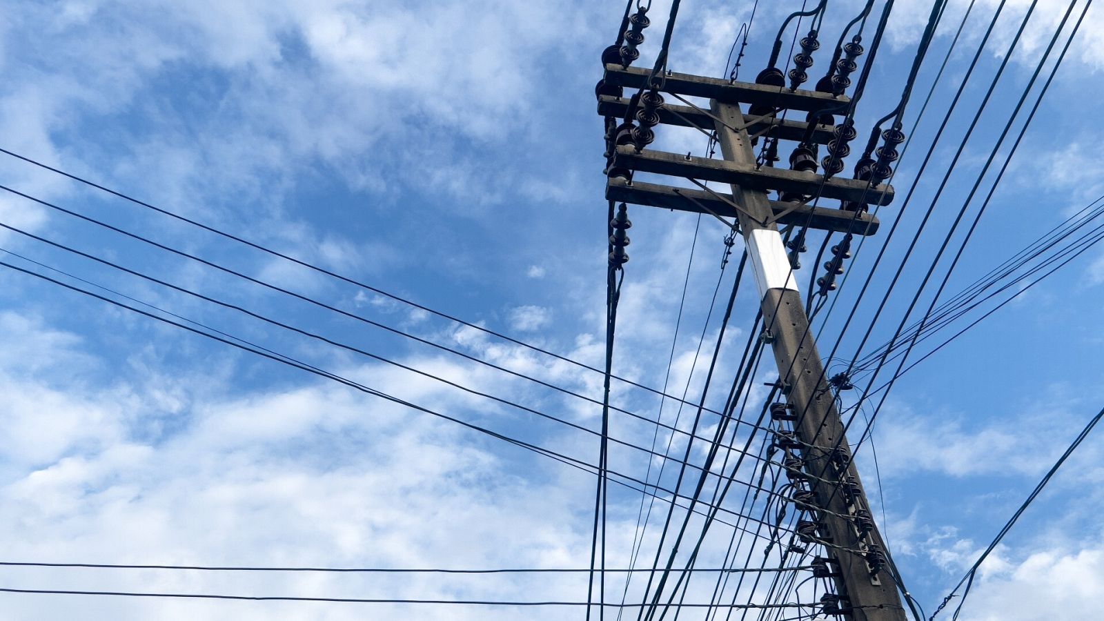 Precio luz, miércoles 3 de mayo: cuál es la hora más barata