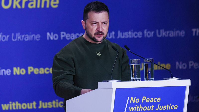 Zelenski visita La Haya y pide justicia: "Putin merece ser sentenciado por acciones criminales"