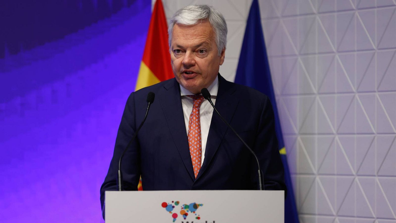 El comisario de Justicia de la UE, Didier Reynders, en la presentación del Premio Mundial de la Paz y la Libertad