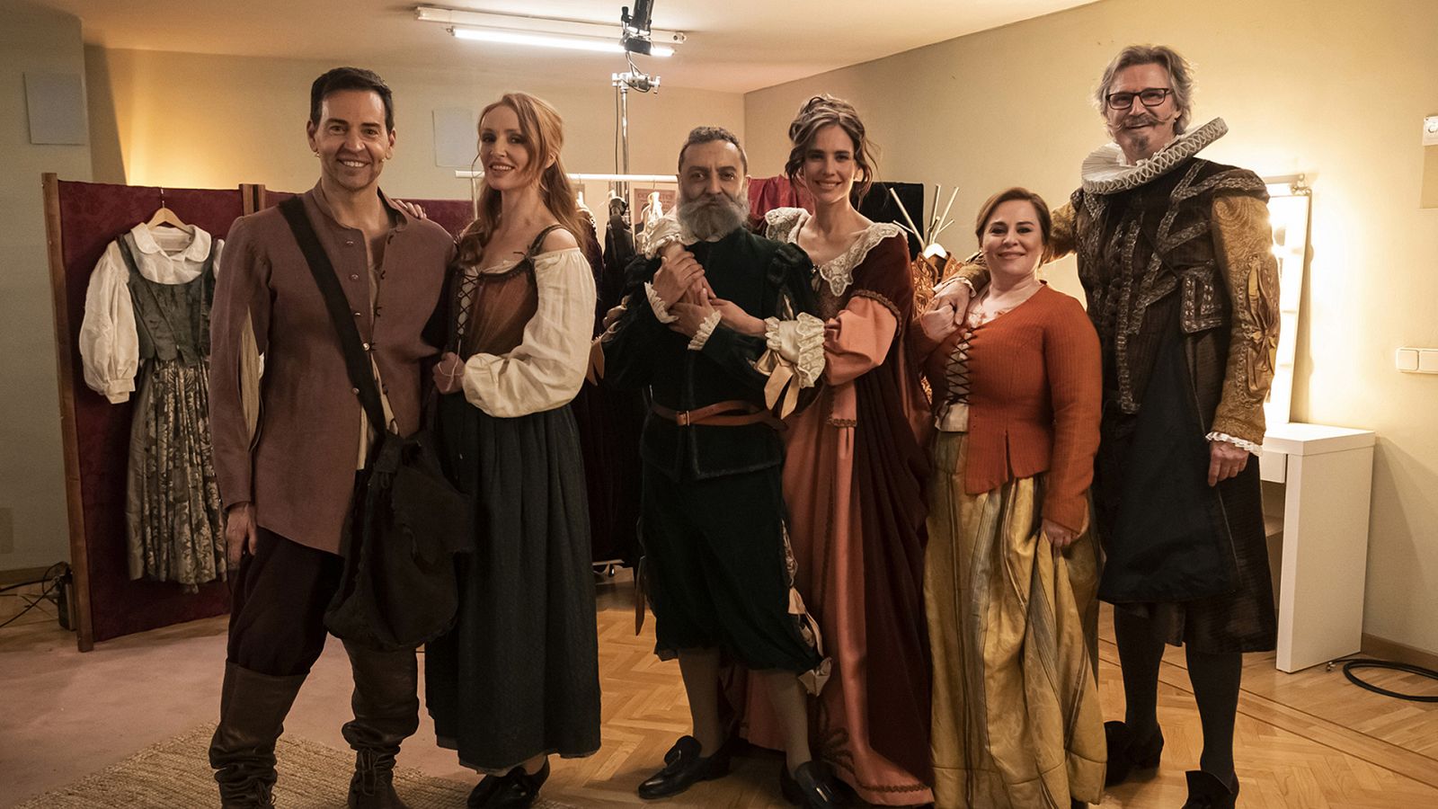 Ovación final para los aprendices Brisa Fenoy, David Meca y Poty