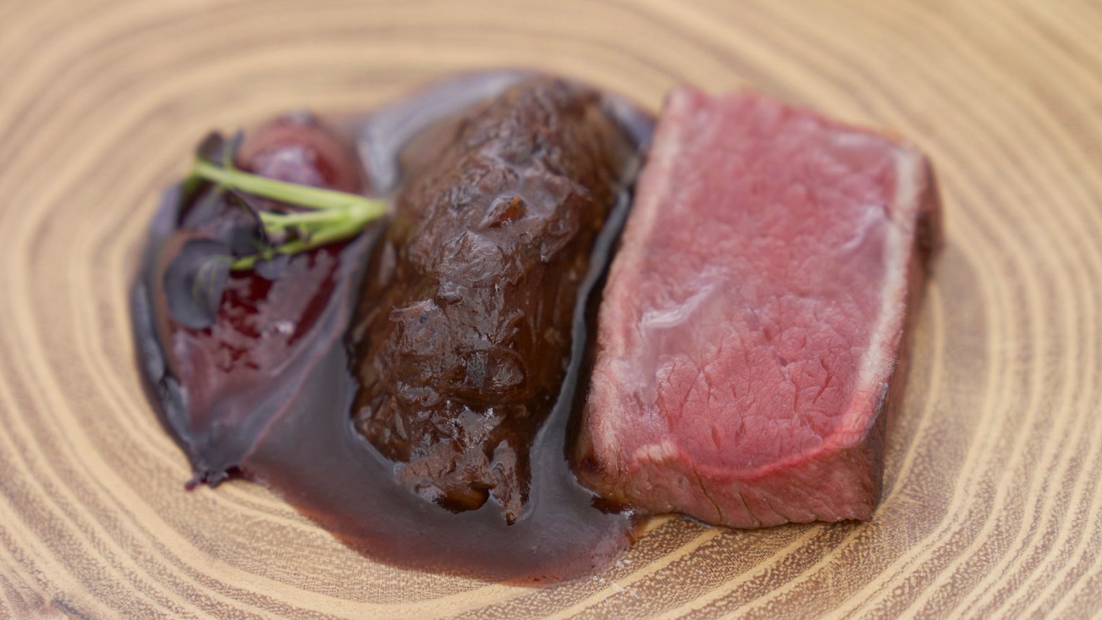 Receta de lomo y jarrete de ciervo al cacao