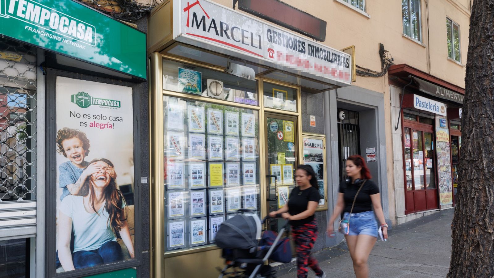 Dos inmobiliarias en Madrid