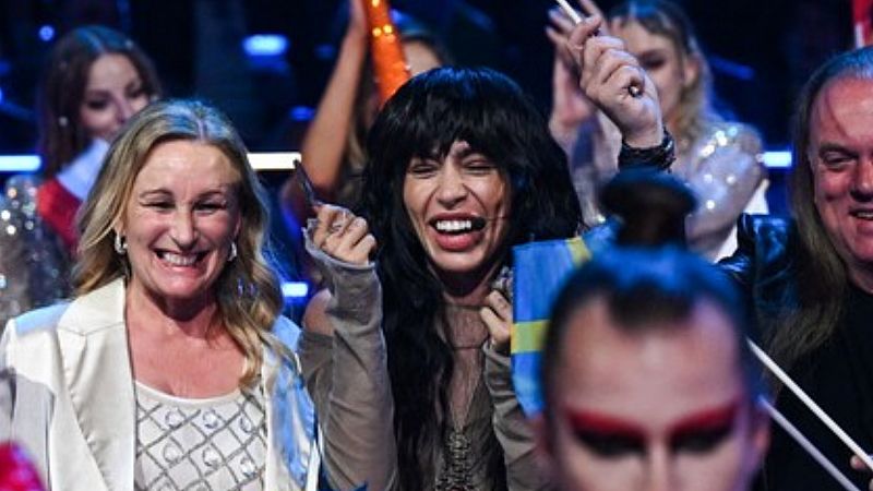 Eurovisión EXCLUSIVA: Lo que le ha dicho Loreen a Blanca Paloma justo antes de salir a ganar