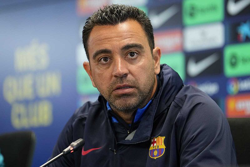 Xavi, sobre los insultos racistas a Vinicius: "Me da igual el escudo, es momento de parar todo esto"