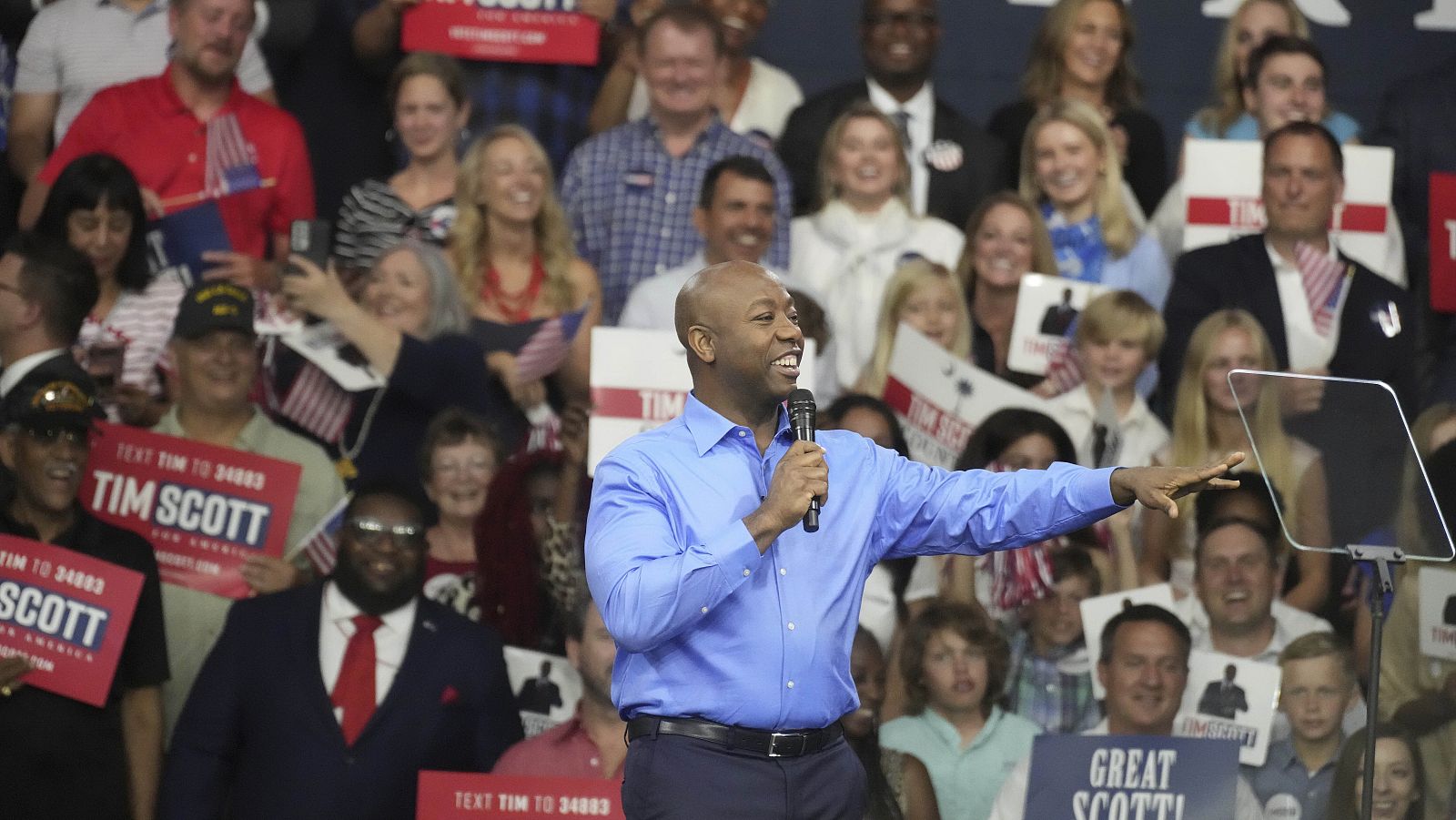 El único senador negro republicano, Tim Scott, anuncia su candidatura a la Casa Blanca