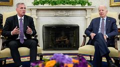La reunión entre Biden y McCarthy sobre el techo de la deuda termina sin acuerdo, pero confían en lograrlo pronto