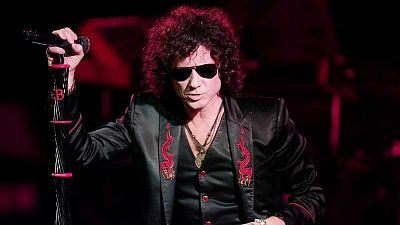 Enrique Bunbury cuenta el motivo por el que abandon Hroes del Silencio. Se arrepiente?