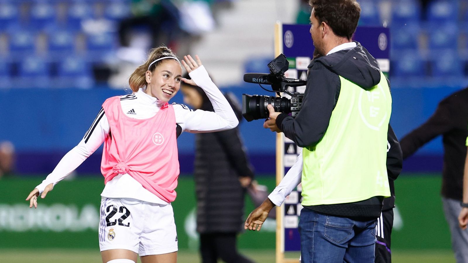 Athenea desata la locura en Butarque