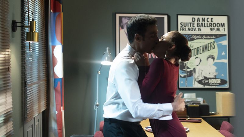 '4 estrellas' vive su momento m�s esperado: Clara y Julio dan rienda suelta a su pasi�n