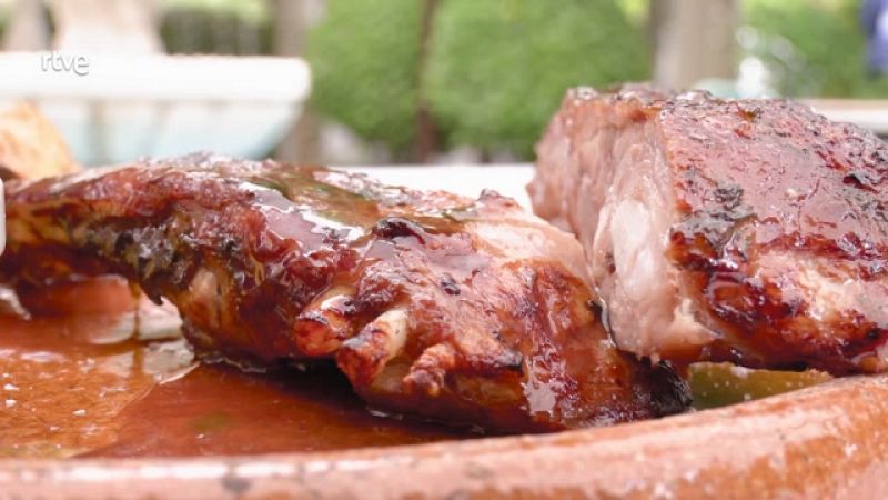 Cmo preparar unas costillas a la barbacoa y que queden jugosas e irresistibles