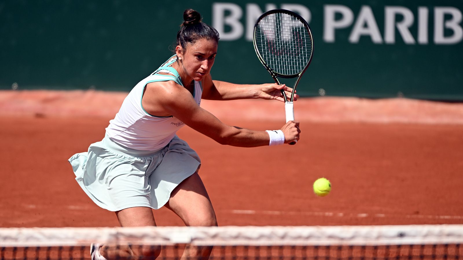 Sara Sorribes logra el billete a octavos de final de Roland Garros