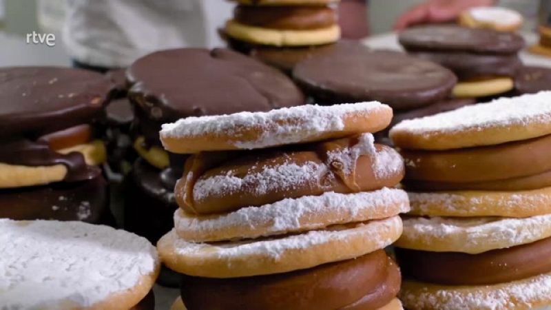 As se elaboran los alfajores argentinos con dulce de leche. La autntica receta! 