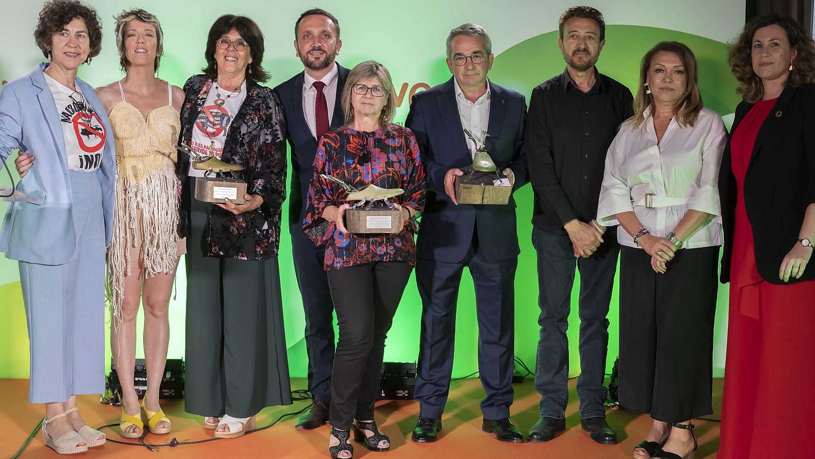 Foto de familia de los premiados