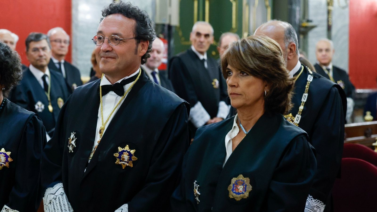 El fiscal general del Estado, Álvaro García Ortiz y su predecesora en el cargo, Dolores Delgado, en una imagen de archivo