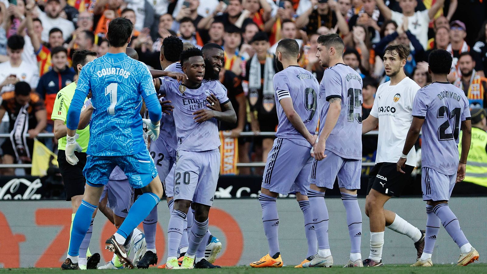 Partido de Liga entre el Madrid y el Valencia