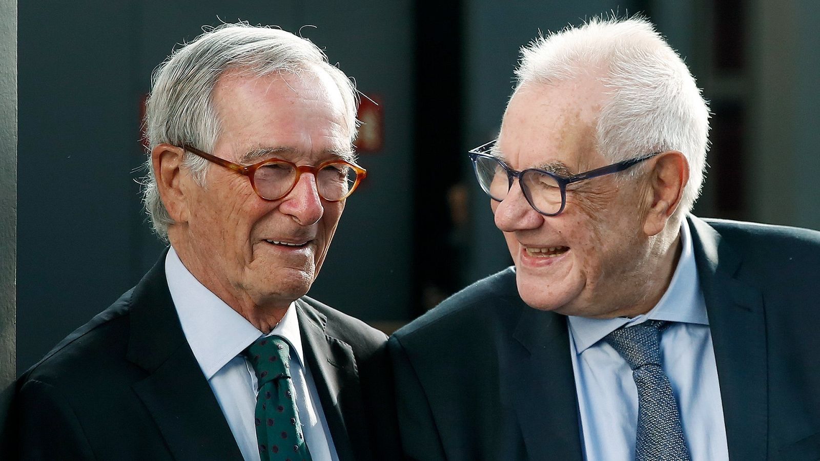 Los candidato a la alcaldía de Barcelona por JxCat, Xavier Trias, y por ERC, Ernest Maragall (d)