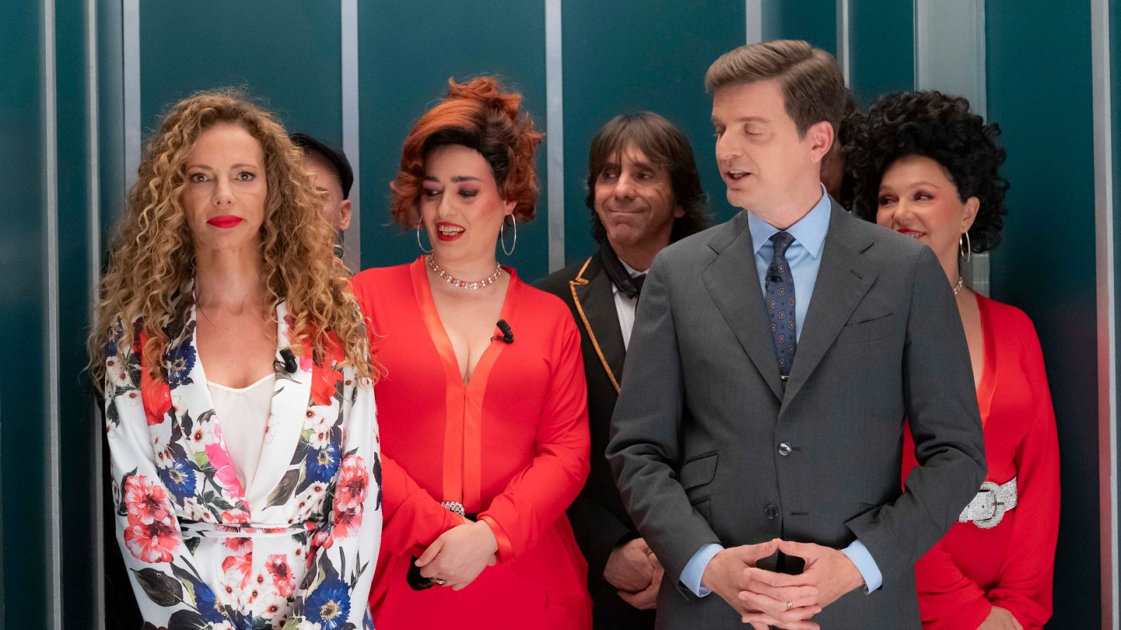 Paula Vázquez i Marc Giró a l'ascensor