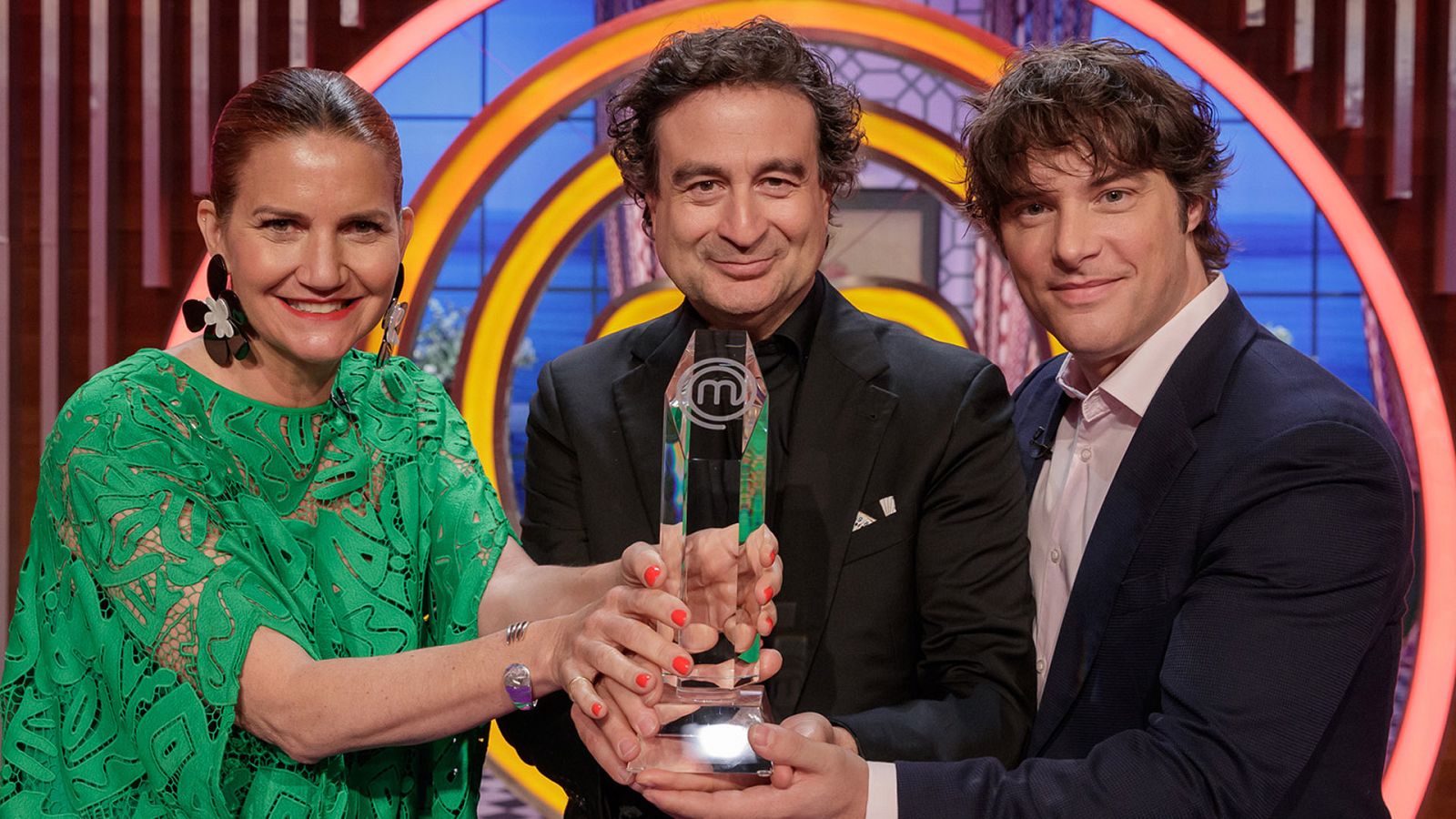 De izqda. a dcha.: Samantha Vallejo-Nágera, Pepe Rodríguez Rey y Jordi Cruz, jueces de 'MasterChef'