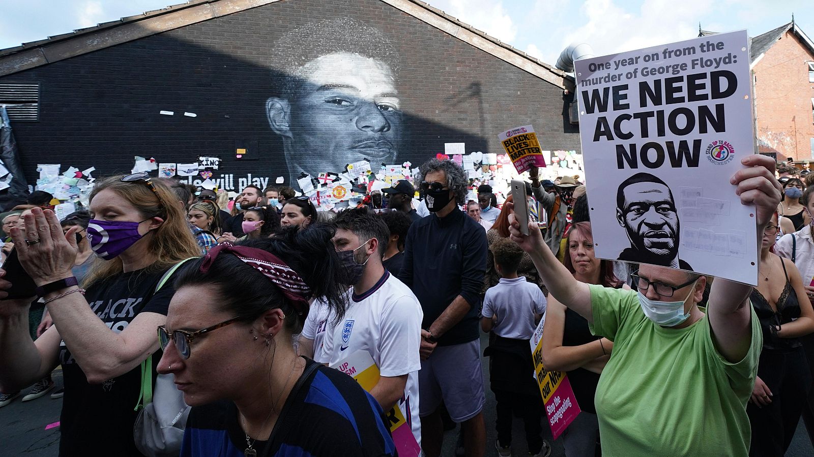 El Departamento de Justicia de EE.UU. ve un historial de abusos en la Policía de Minneapolis más allá de la muerte de Floyd