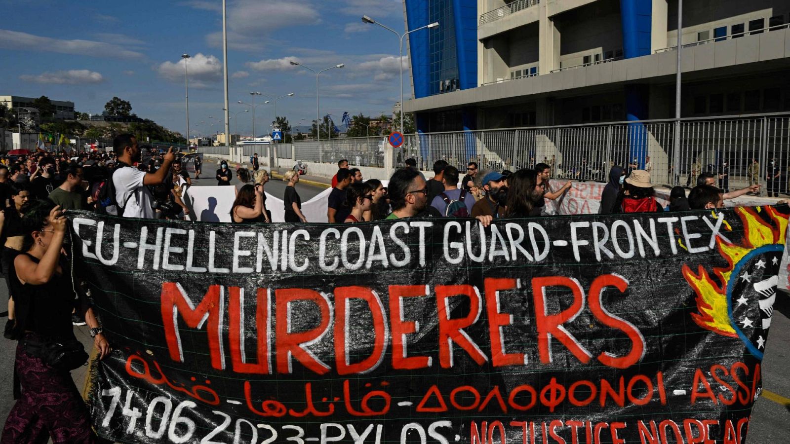 Los datos de movimiento del buque siniestrado en el mar Jónico cuestionan la versión de los guardacostas griegos