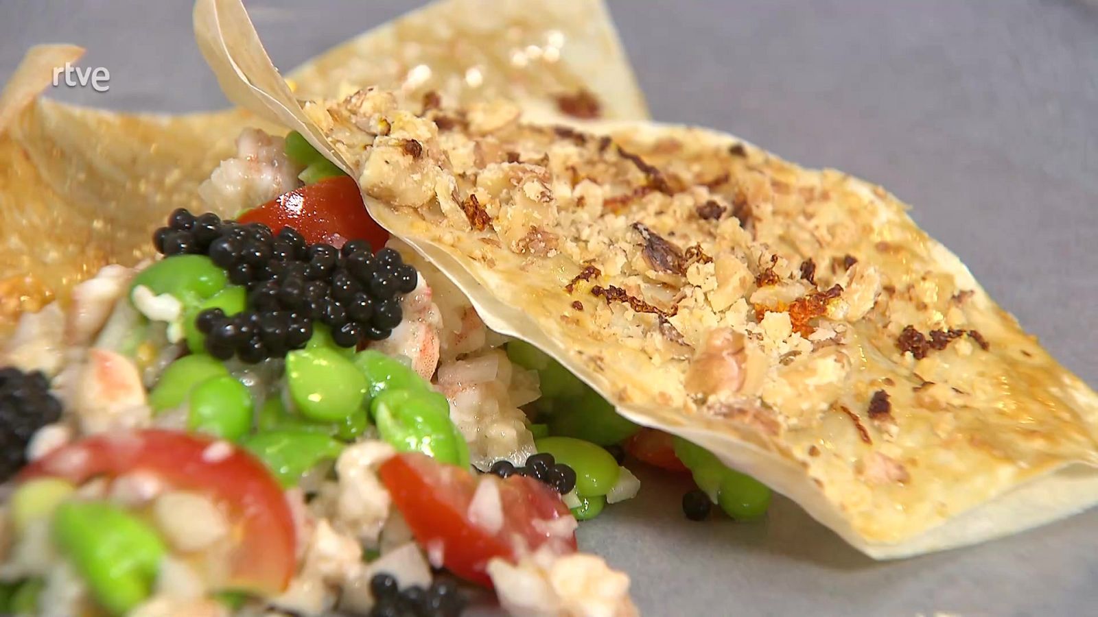 Receta de salpicón de habas y langostinos del chef Sergio Fernández