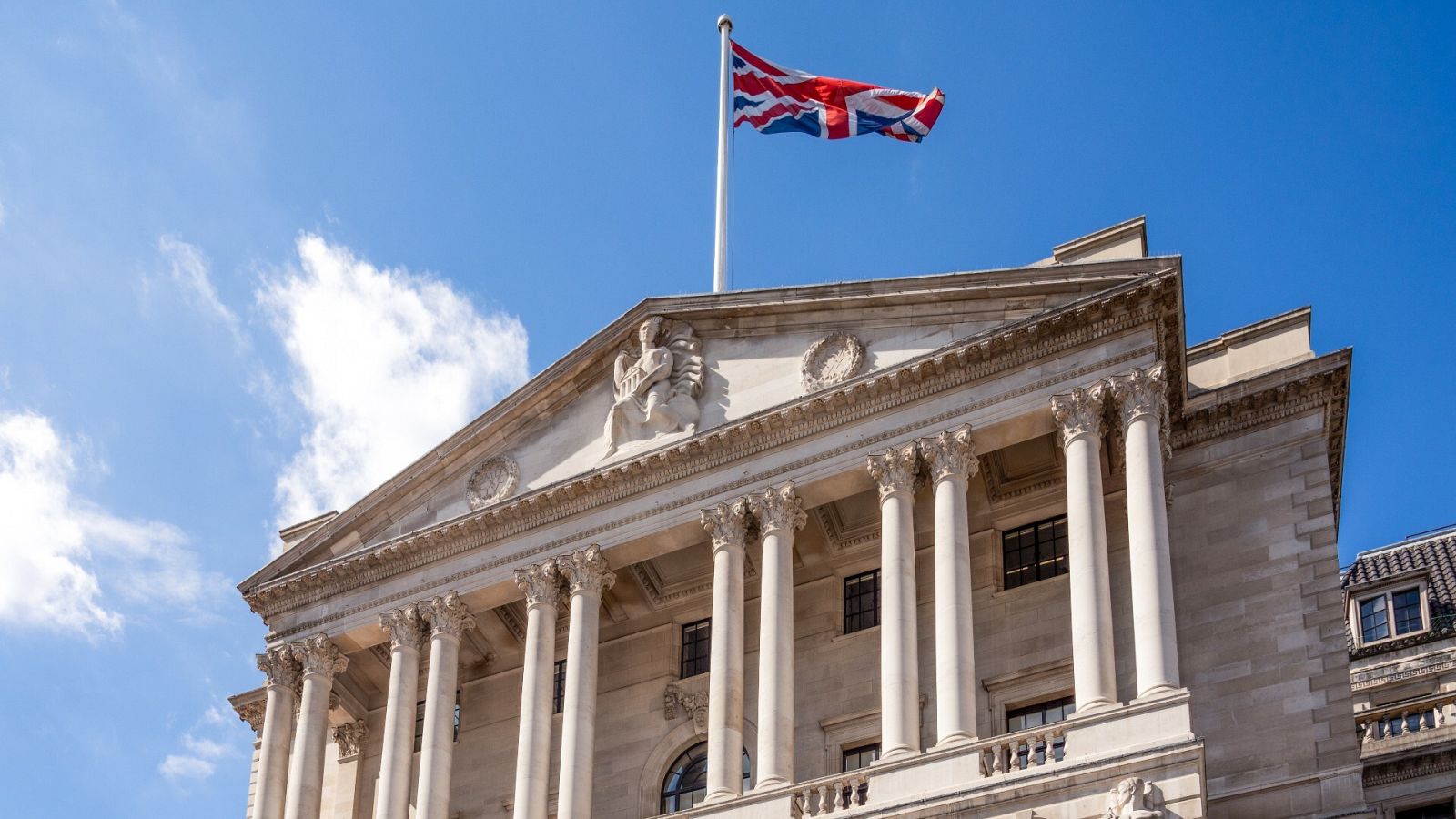 El Banco de Inglaterra sube los tipos medio punto, hasta el 5%, su nivel más alto en 15 años