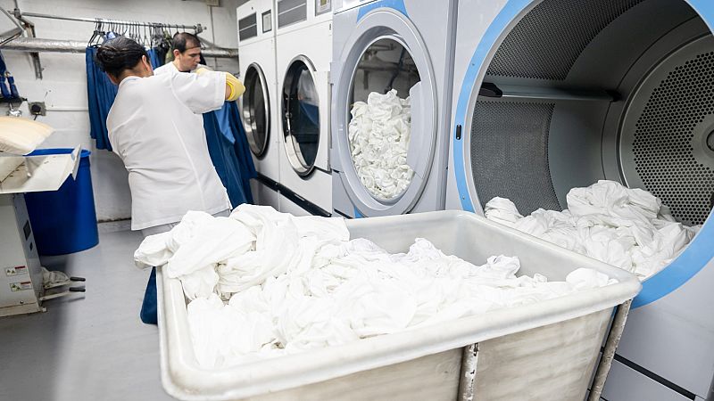 Lavanderías afectadas por la sequía en Cataluña: el sector trabaja para ahorrar agua y dar servicio a hoteles y hospitales