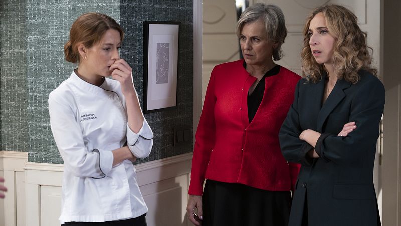 '4 estrellas' | Avance semanal con nuevos personajes, una investigaci�n en curso... �y hasta un brote de �bola!