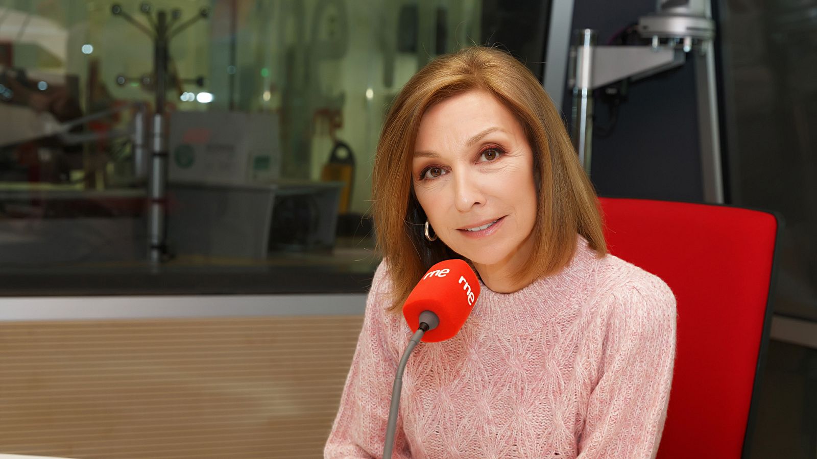 Yolanda Flores, de RNE, Premio Faro de Plata en el Festival de Cine de Alfás del Pi