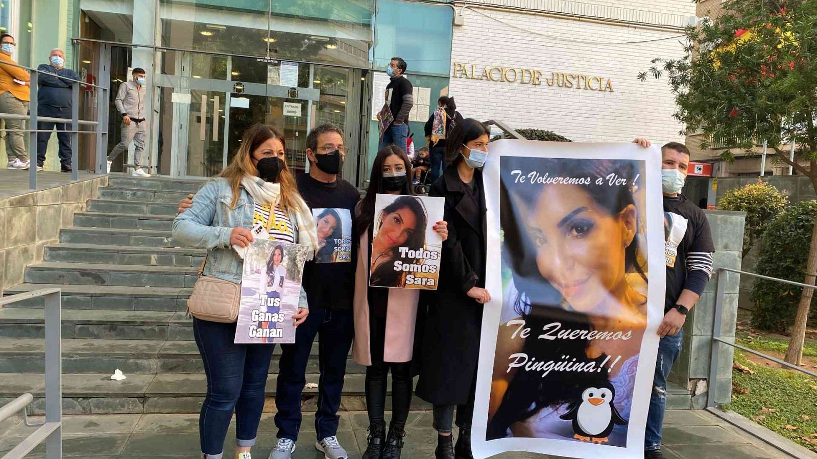 Manifestación de familiares y amigos de Sara Gómez reclamando justicia