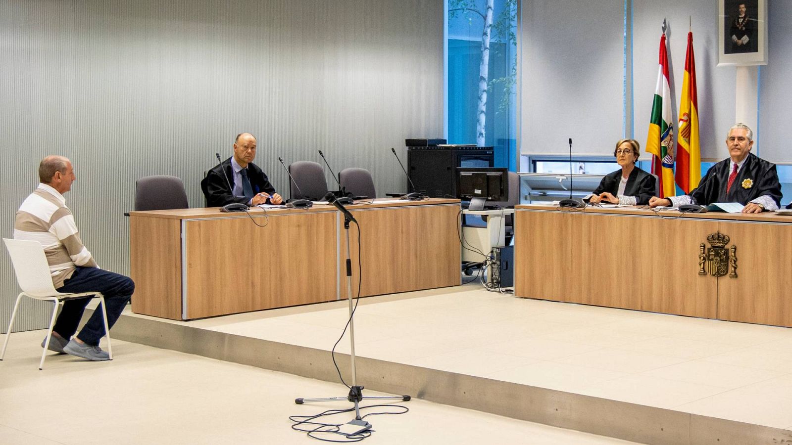 Francisco Javier Almeida, condenado a prisión permanente revisable por el asesinato de Álex, asiste a la vista este jueves