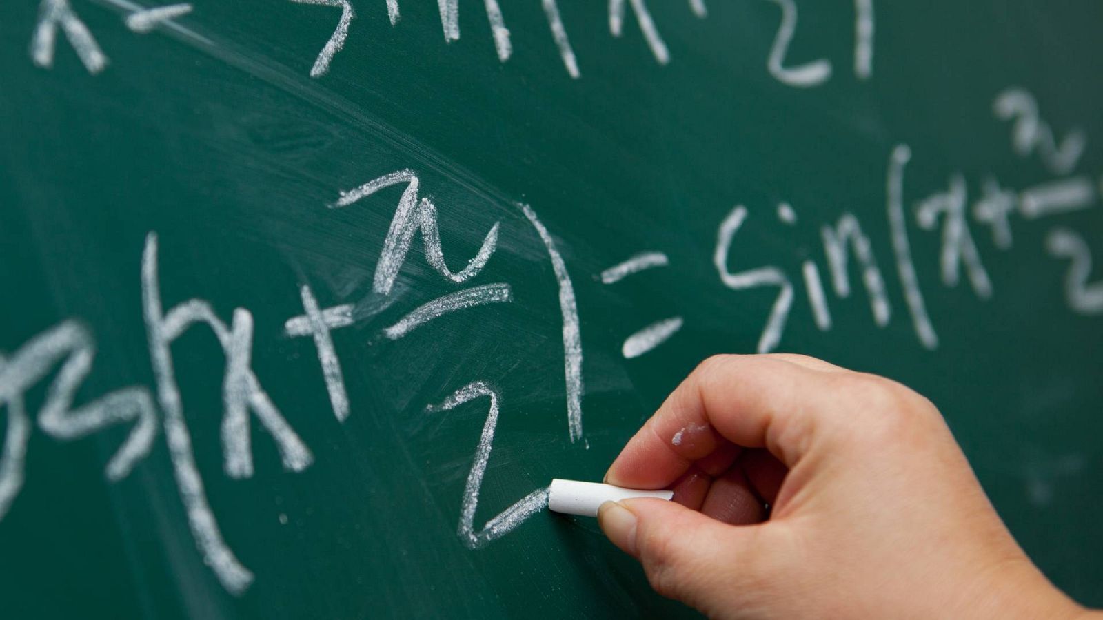 La escuela de verano AIHUB.CSIF ha abordado los principales retos que tiene la educación con respecto a la Inteligencia Artificial