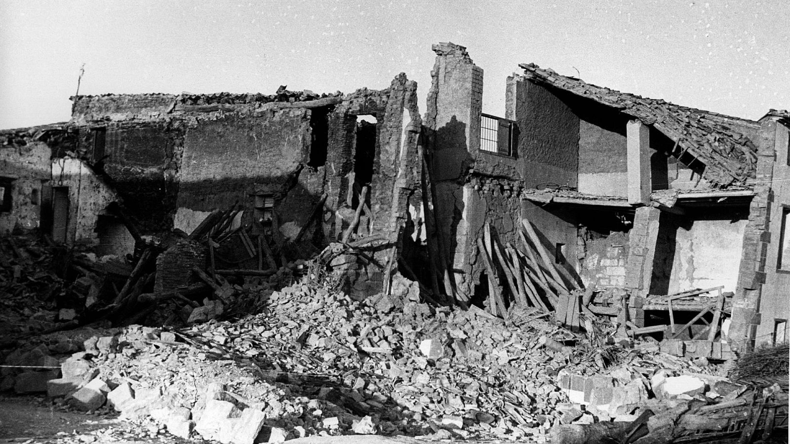 Nos trasladamos a un punto muy convulso en nuestra Historia junto al escritor Eladio Romero García