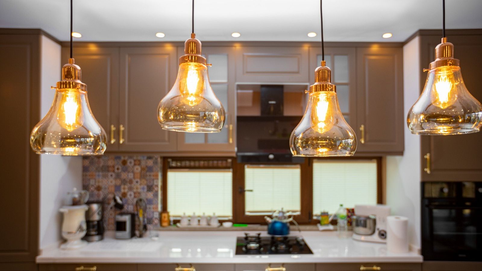 La luz cae un 15% este viernes