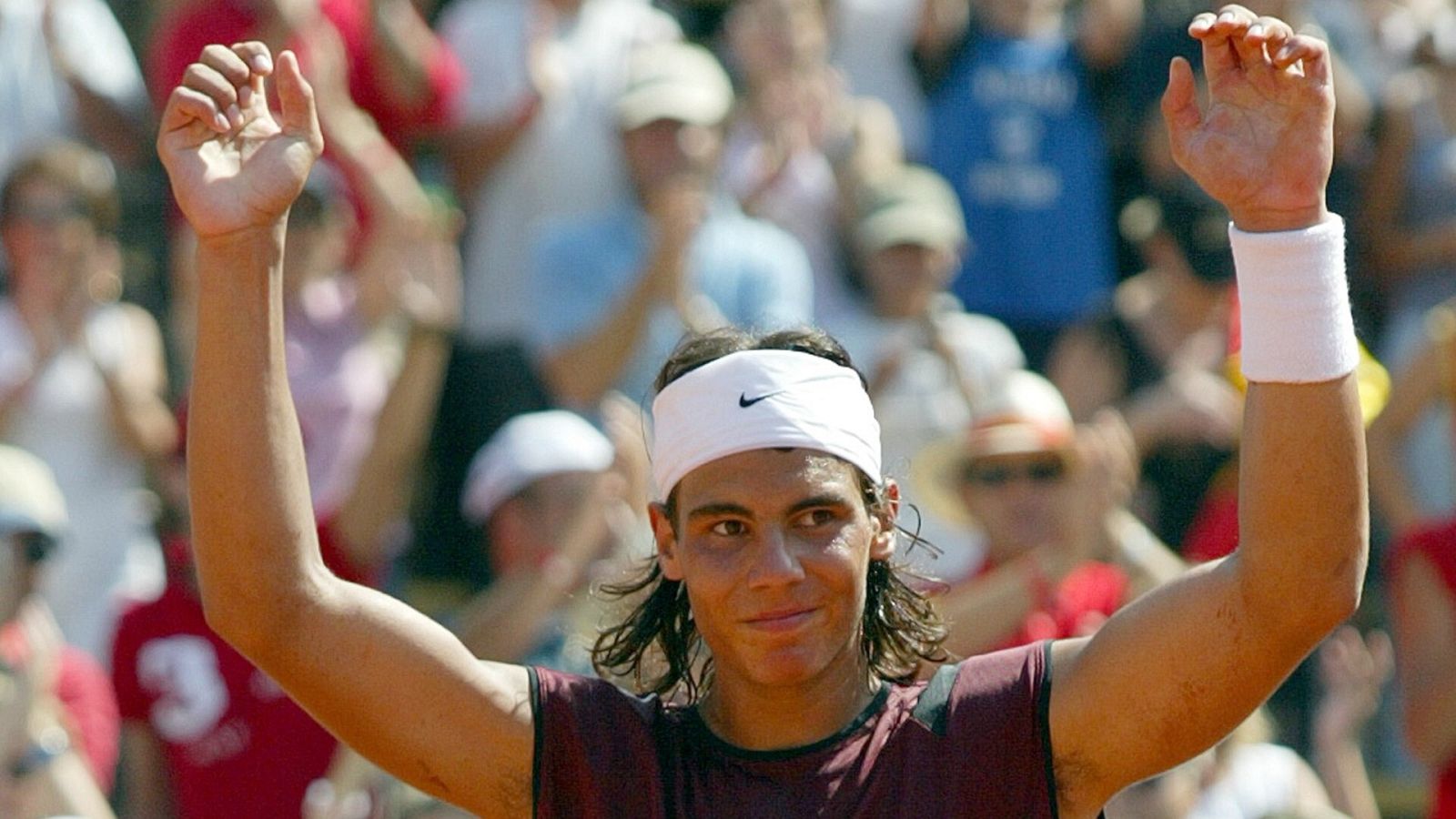 Nadal celebra su victoria en Brno ante Stepanek