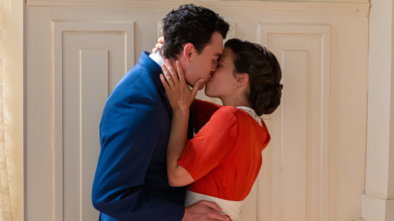 Curro y Martina suben la temperatura de 'La Promesa' con este t�rrido momento