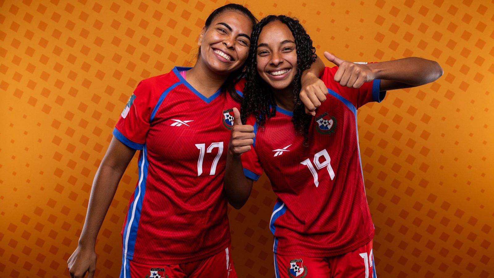 Panamá: 'Las canaleras' que llenaron el Rommel Fernández y el corazón panameño