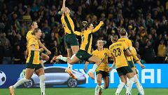 Australia se sobrepone a la baja de su estrella Sam Kerr y gana a Irlanda con un gol de penalti de Catley