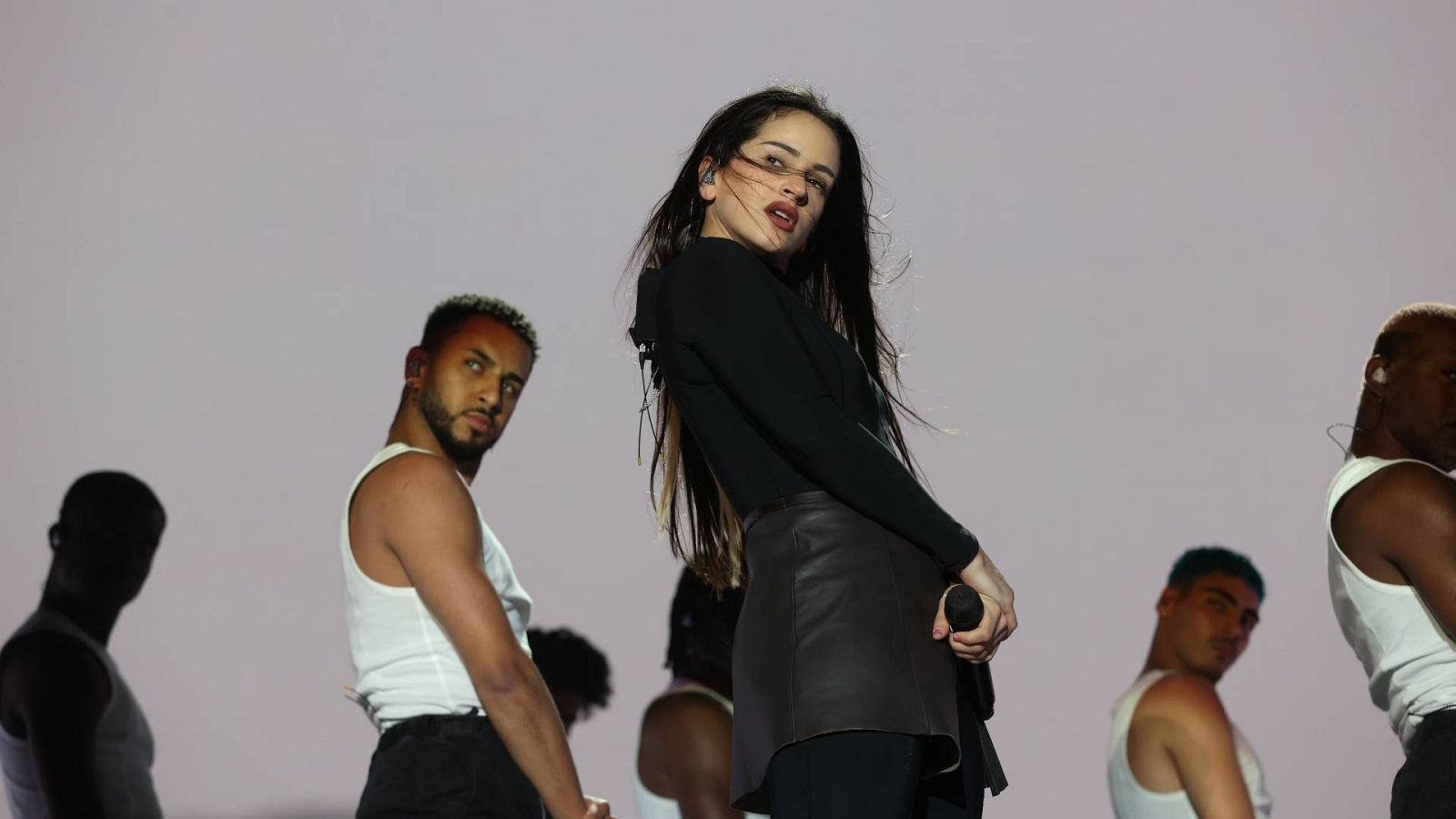 Rosalía durante su concierto en el Primavera Sound de Madrid 2023.