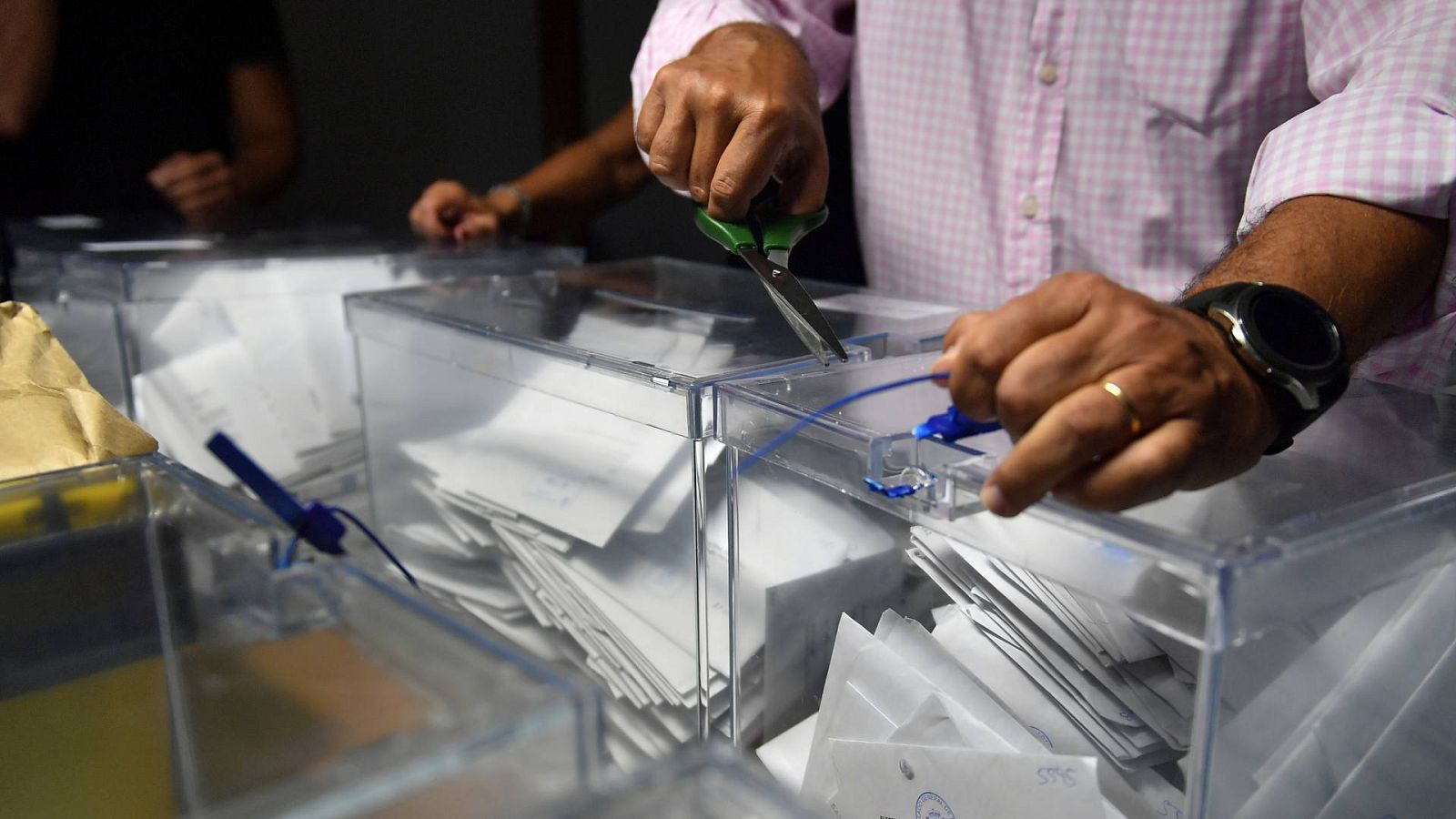 El PP le quita un escaño al PSOE en Madrid con el voto CERA