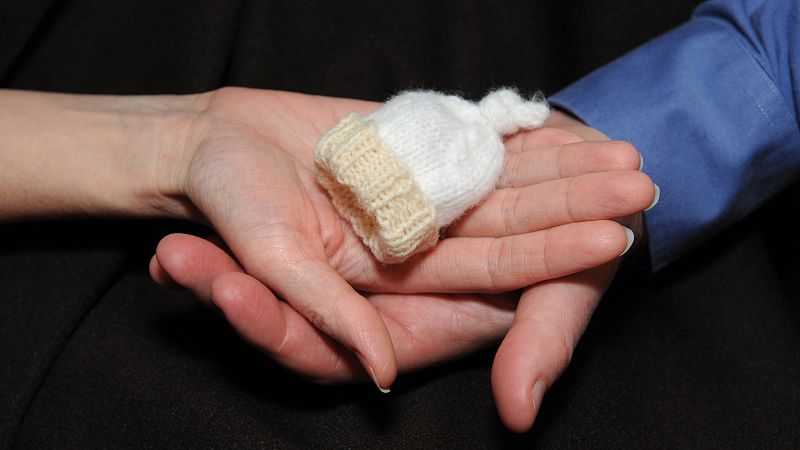 El Hospital Vall d'Hebron crea un protocolo pionero para ayudar a superar el duelo perinatal