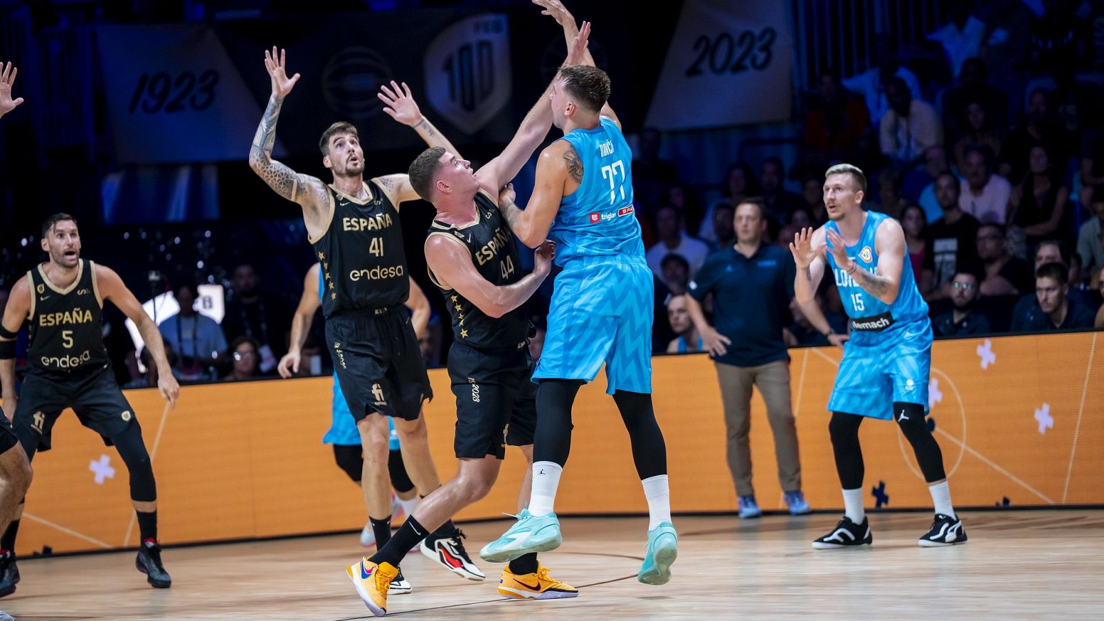 Espa�a se gusta ante Eslovenia e ilusiona en M�laga