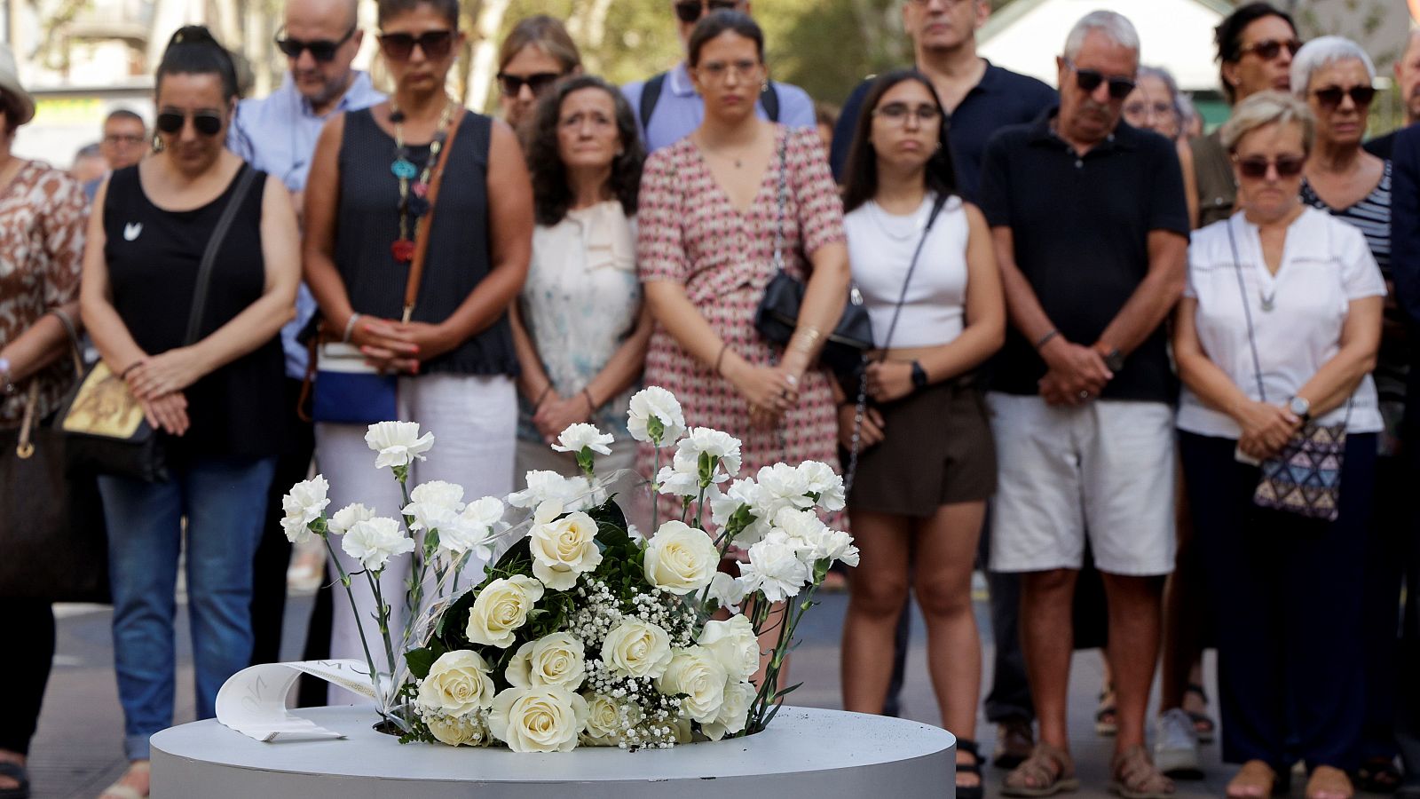 Les víctimes del 17A guarden 6 minutos de silenci para denunciar 6 años dels atemptats