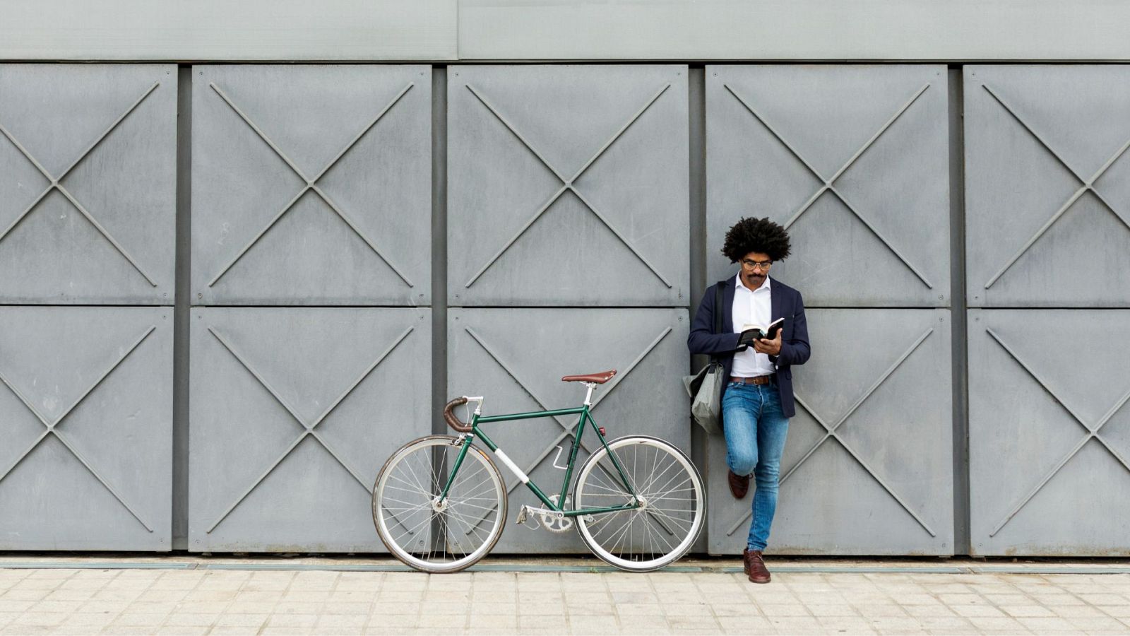 Disfrutamos de la poesía de Ángeles Mora, Juan Carlos Mestre, Francisco Brines y Guadalupe Grande